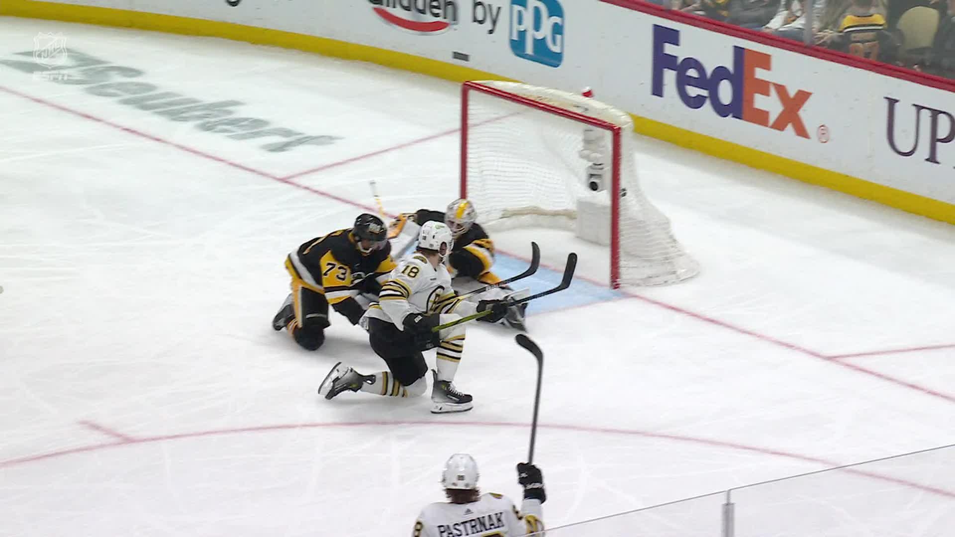 Bruins jump out to lead with 2 goals in 14 seconds