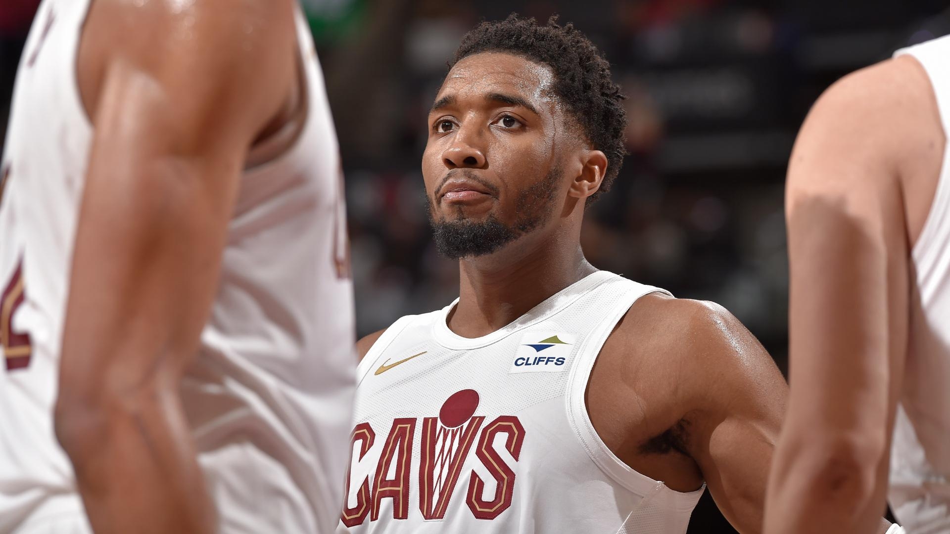 Donovan Mitchell sparks Cavs with 30-point performance in Game 1
