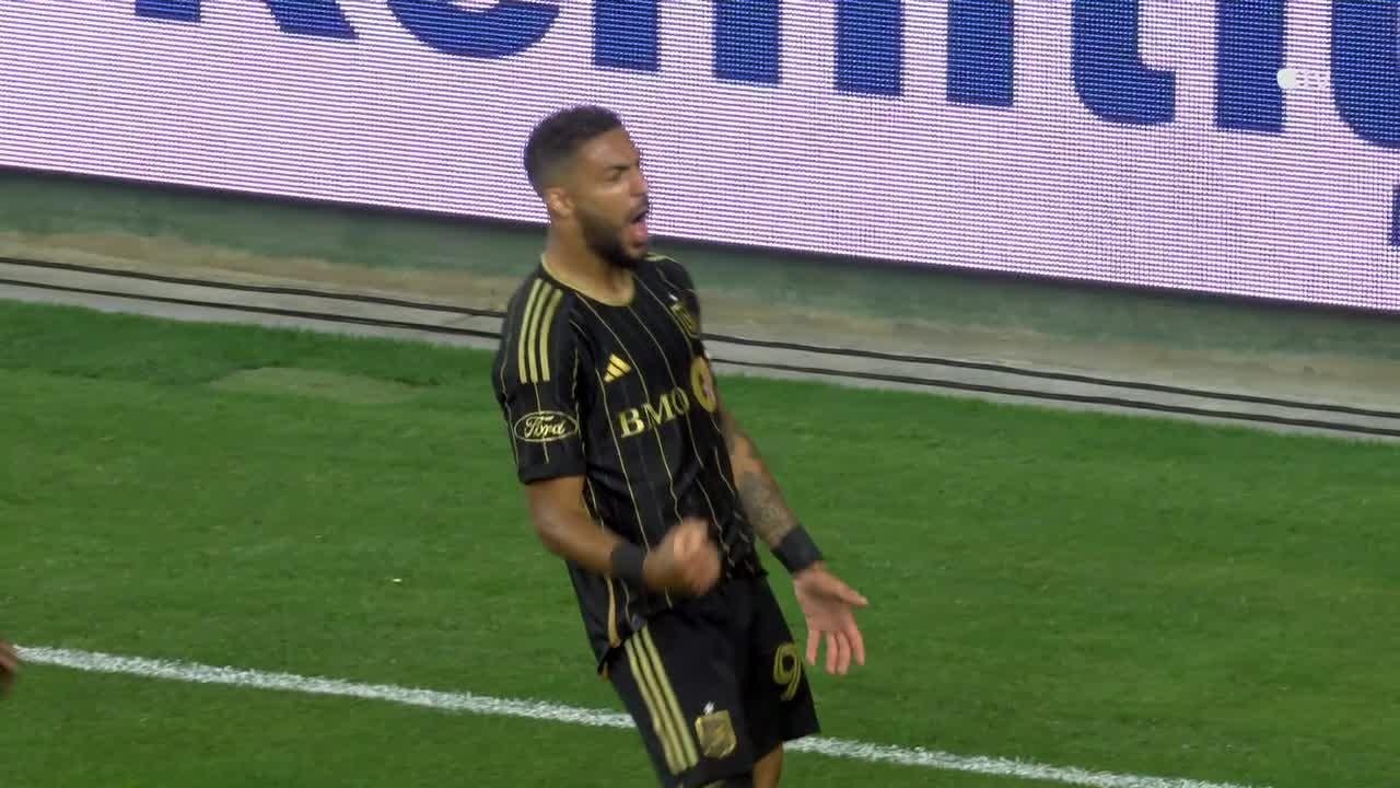 Denis Bouanga brings LAFC level from the spot