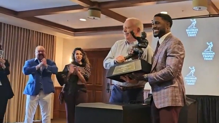 Watch Reggie Bush get his Heisman Trophy returned after 14 years