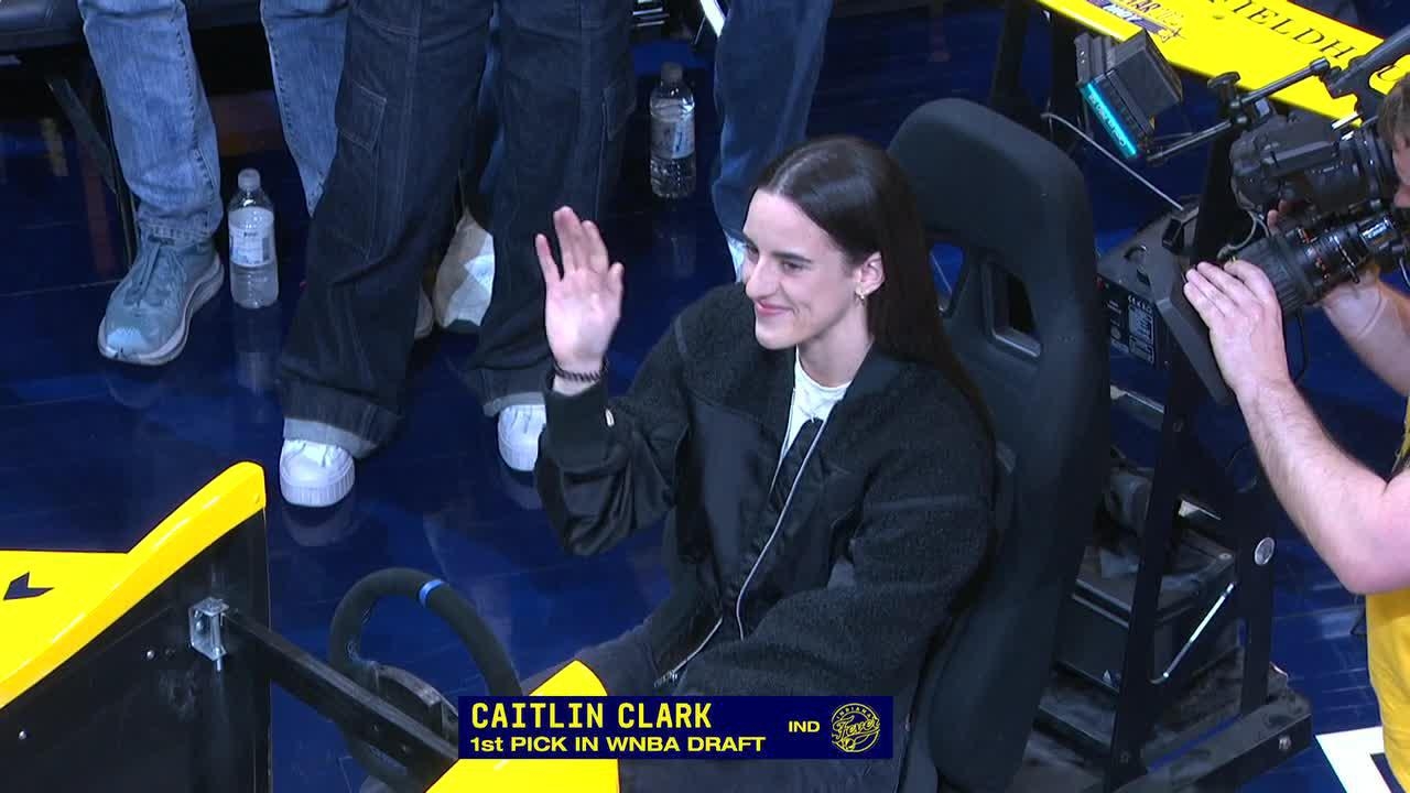 Caitlin Clark revs the engine in Indy and receives a standing ovation