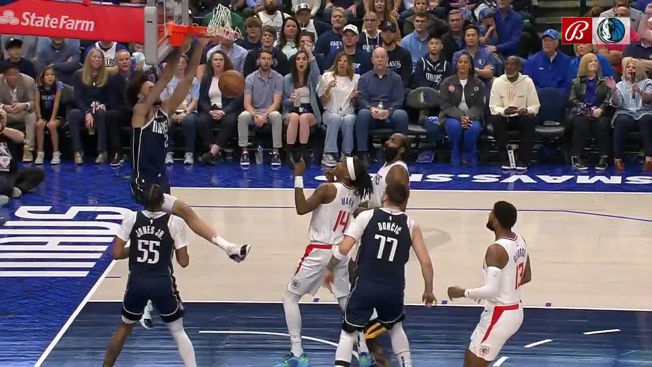 Doncic, Lively II connect for powerful alley-oop slam