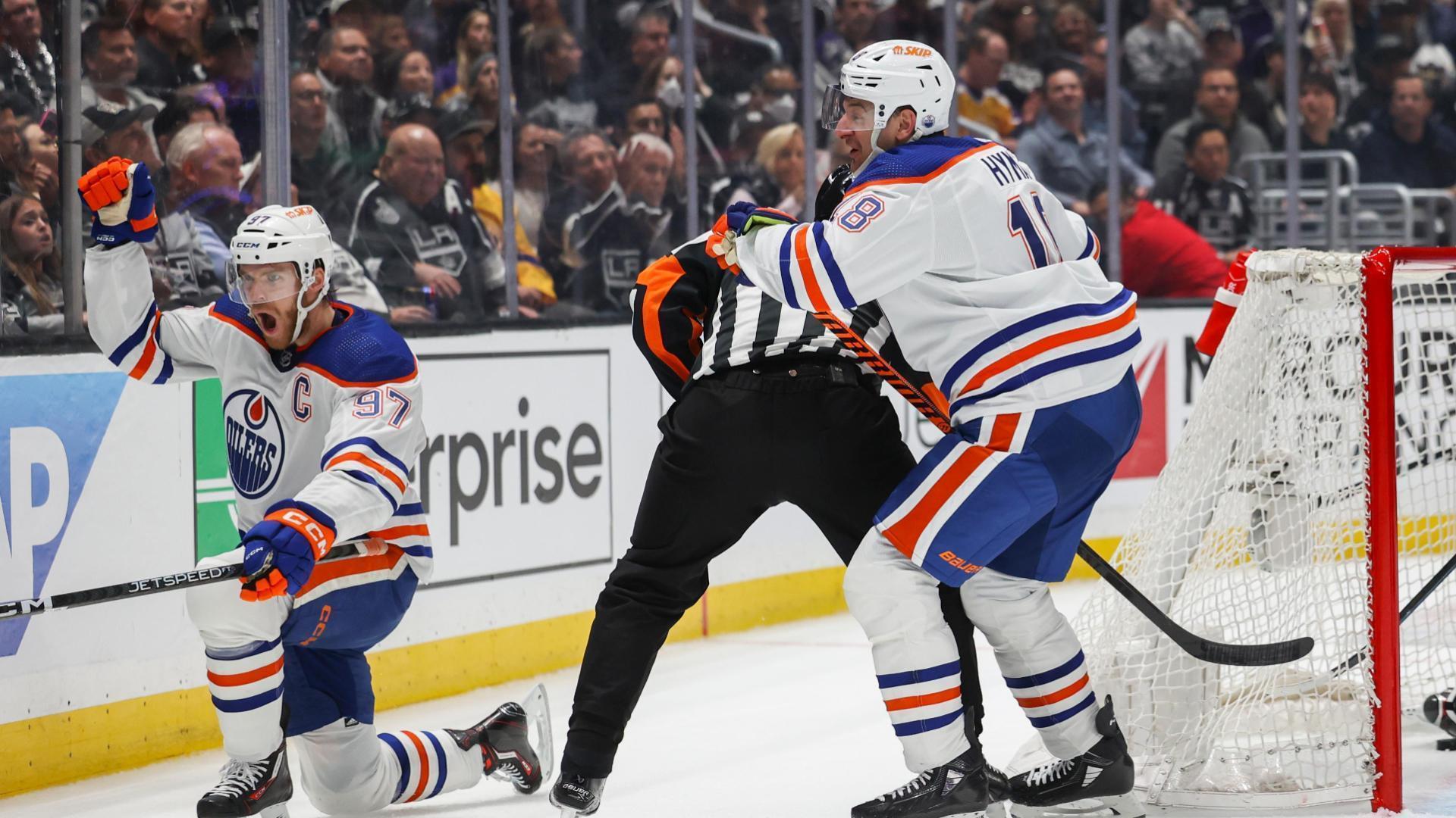 Connor McDavid's power play goal pads Oilers' lead