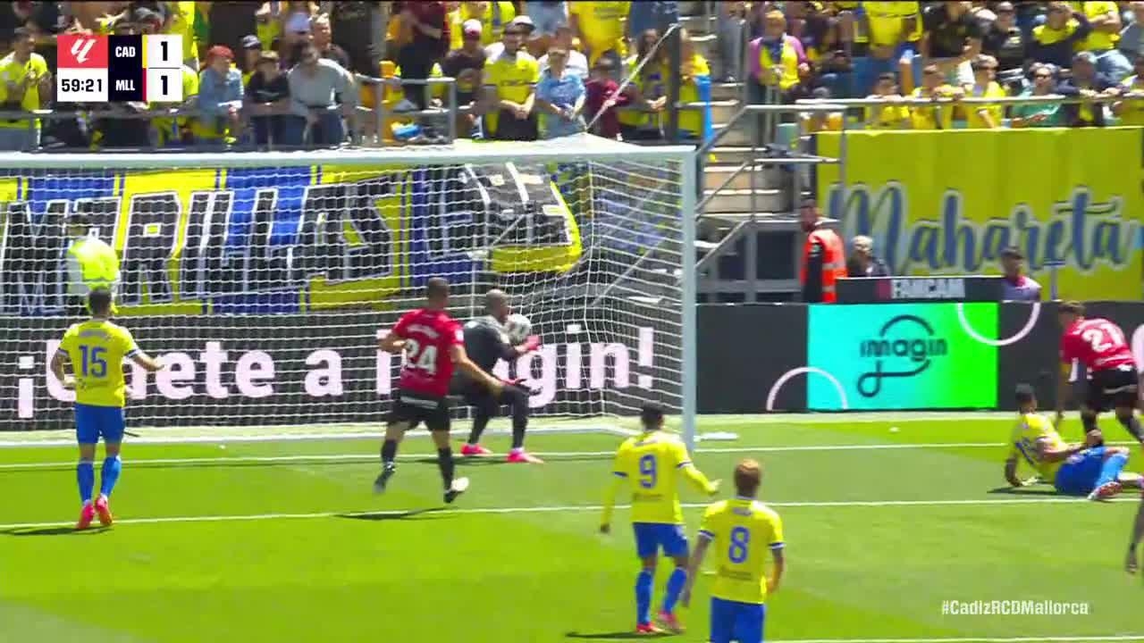 Chris Ramos finds the back of the net for Cadiz