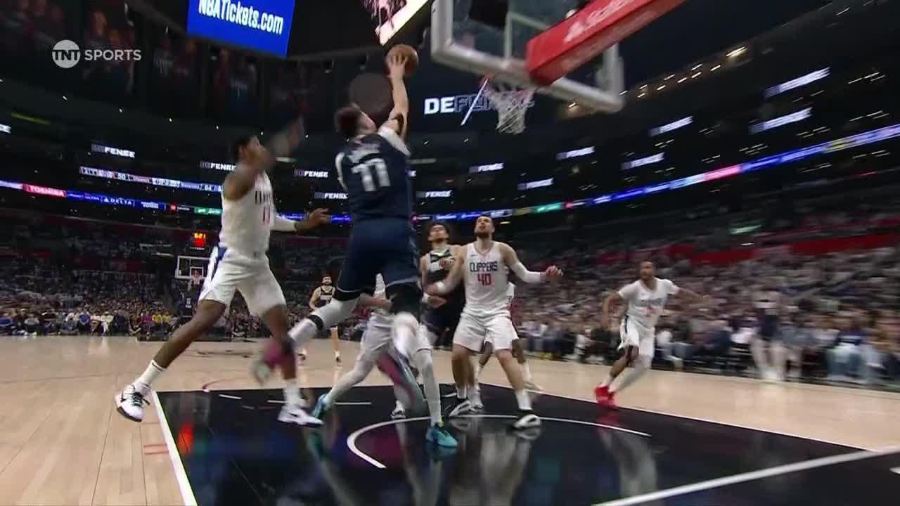 Luka drops in and-1 just in time