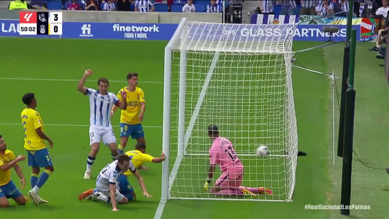 Jon Pacheco gets on the scoresheet for Real Sociedad