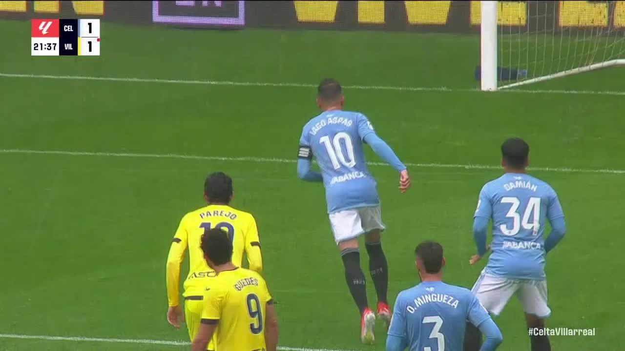 Iago Aspas scores Penalty Goals vs. Villarreal