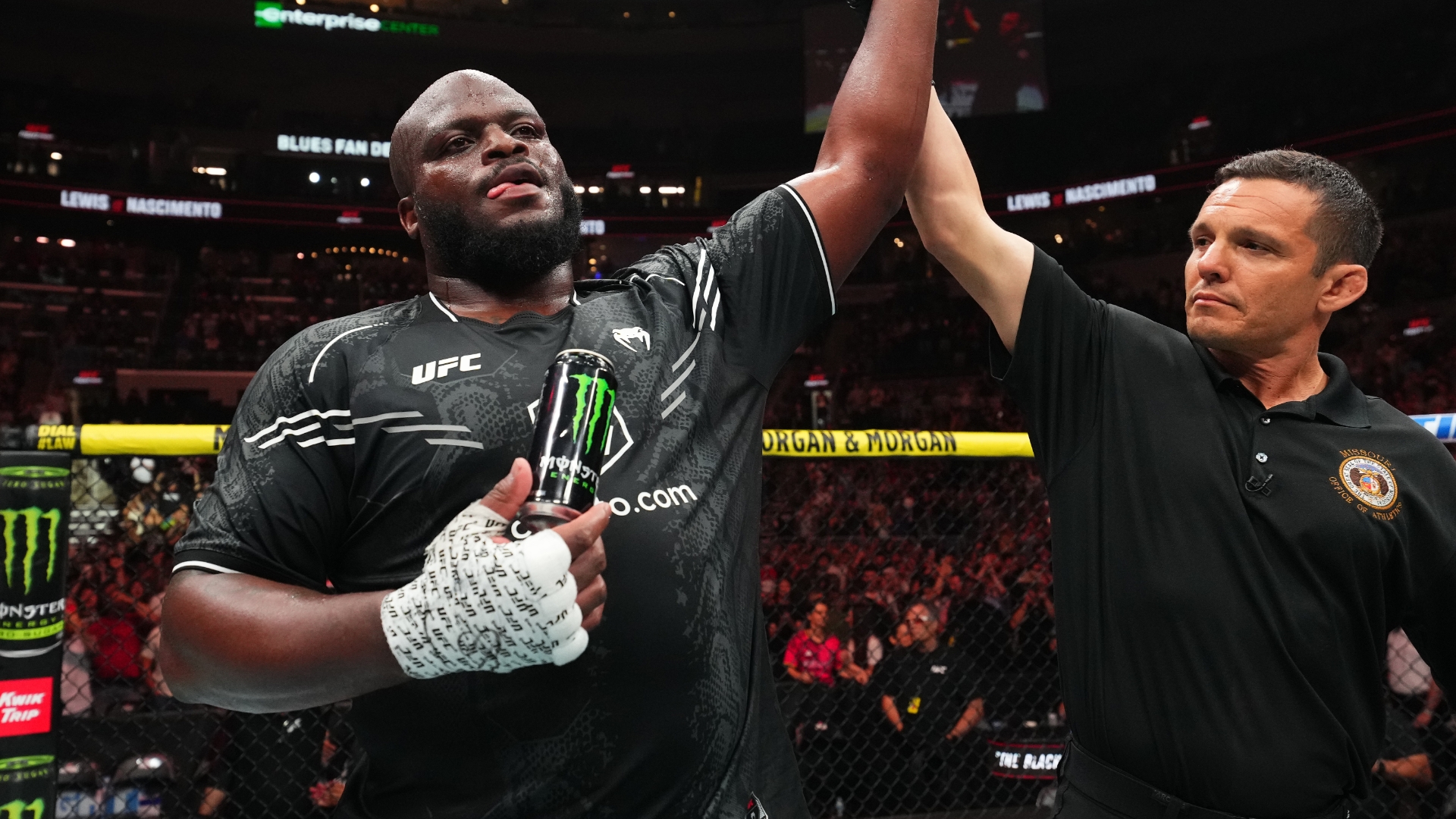 Derrick Lewis celebrates in hilarious fashion after TKO win in main event