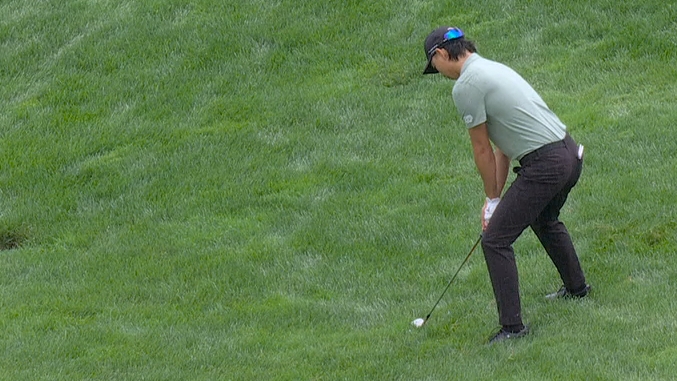 Min Woo Lee gets birdie off chip from tough angle