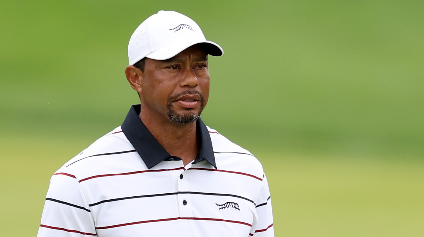 Tiger goes from one bunker to another on disastrous triple bogey