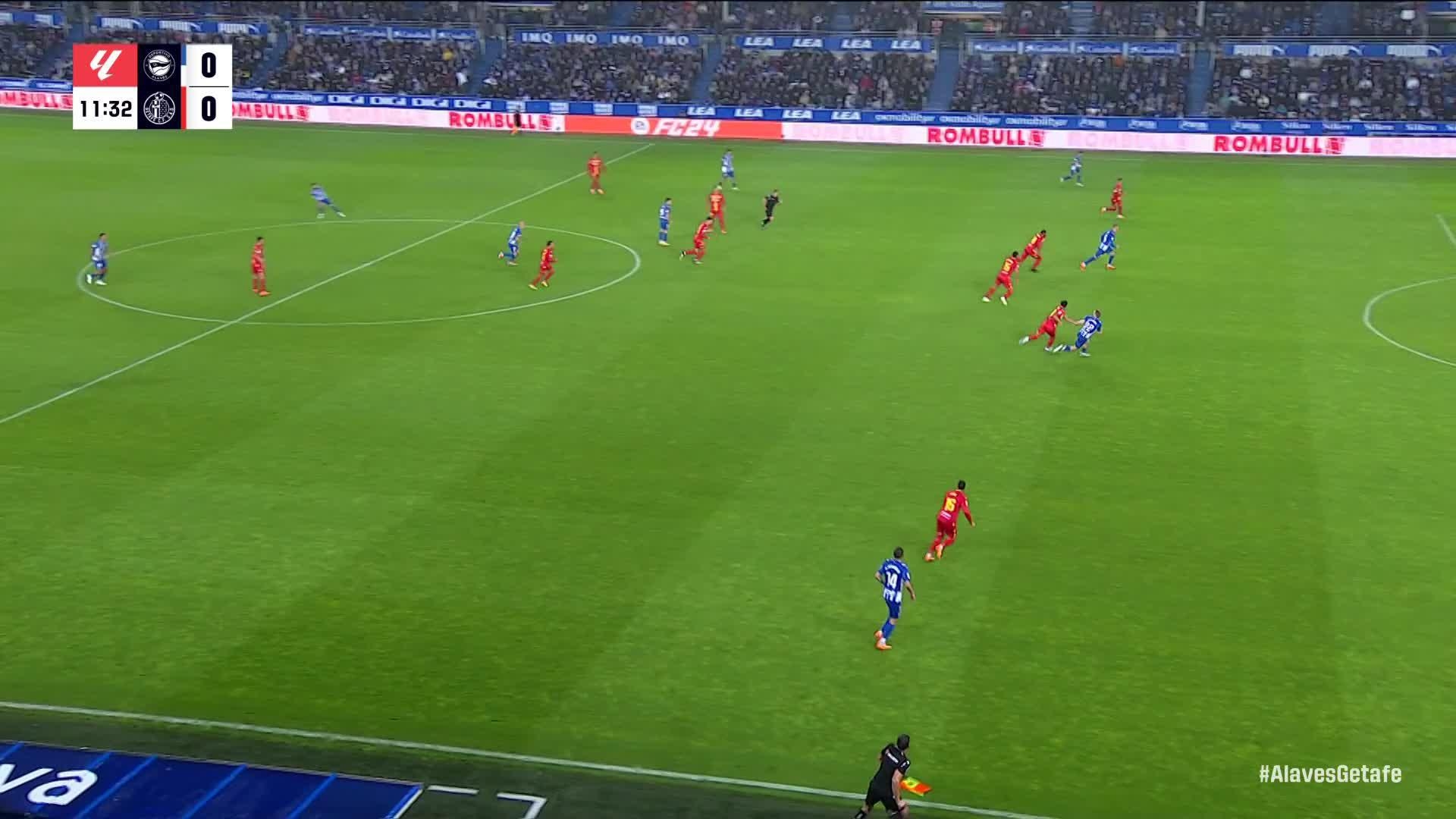 Carlos Vicente slots in the goal for Alavés
