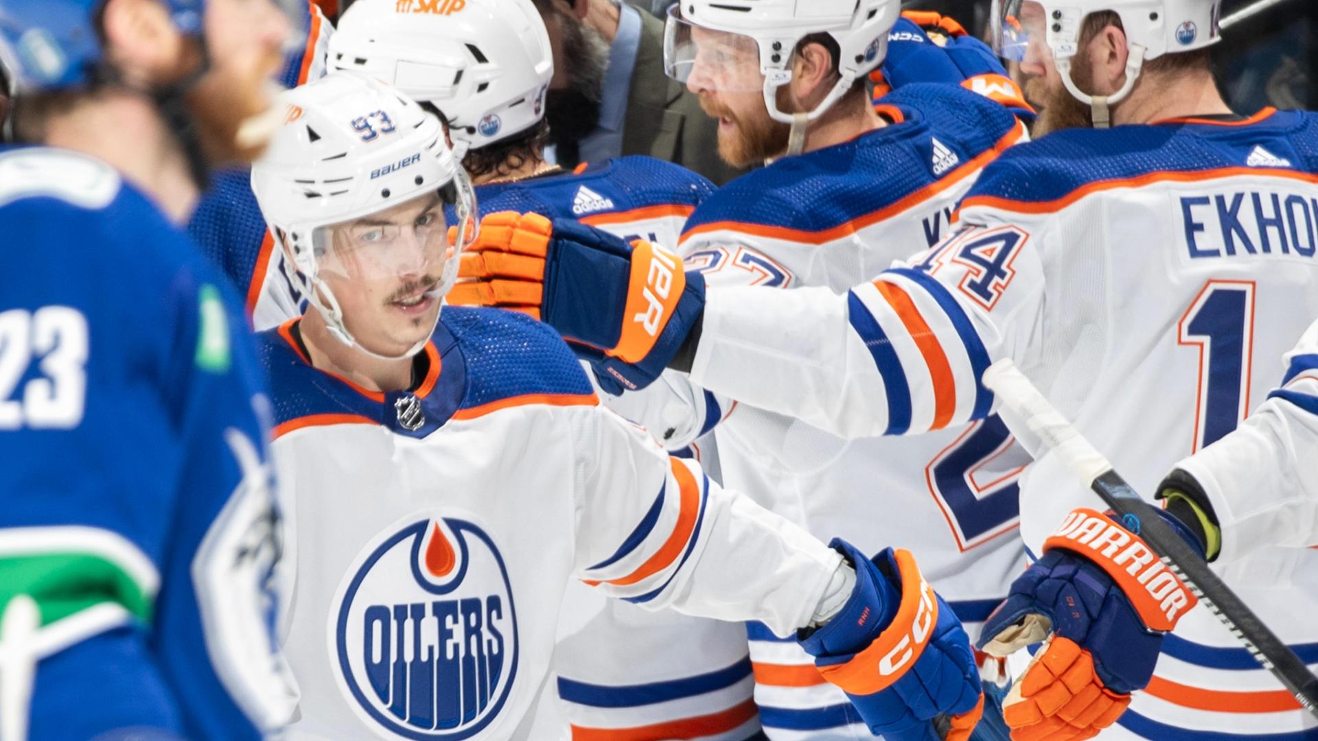 Ryan Nugent-Hopkins scores Oilers' third goal of the game