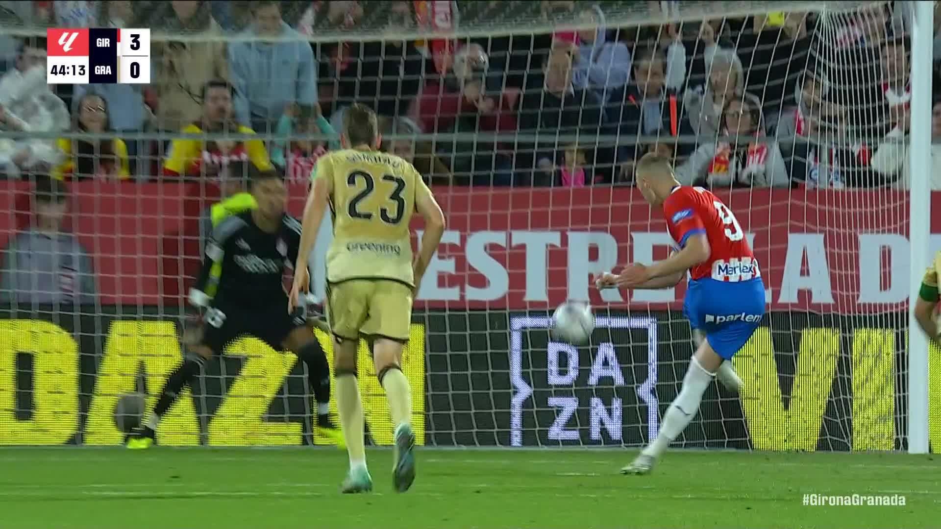 Artem Dovbyk converts from the spot for Girona to go up 3-0