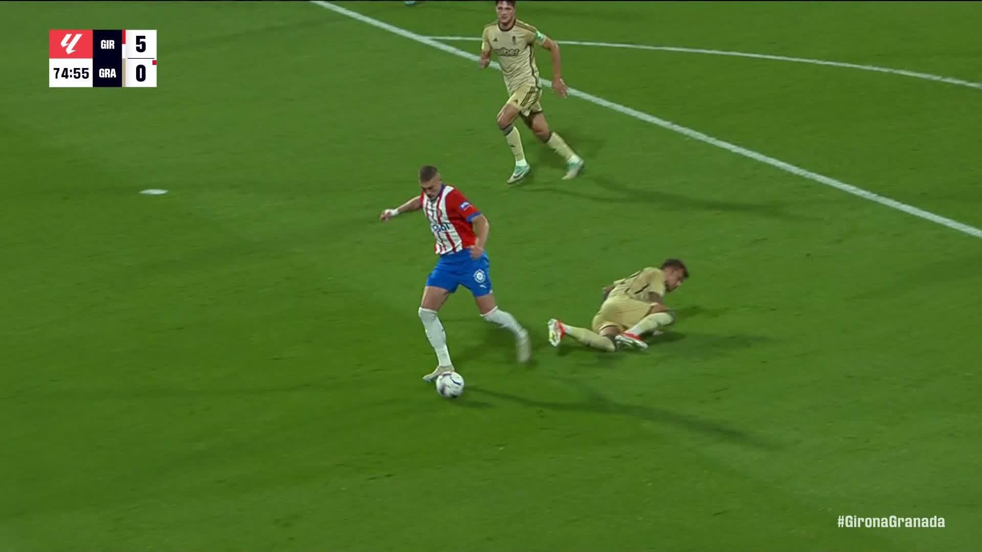 Artem Dovbyk finds the back of the net for Girona