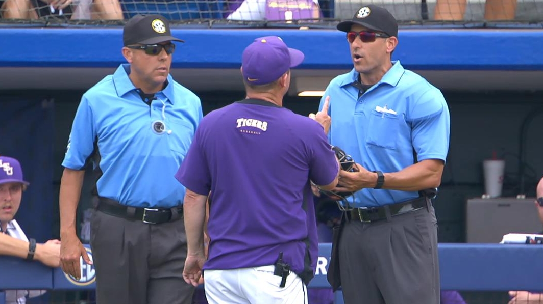 LSU manager ejected, Tigers protest after catcher's balk
