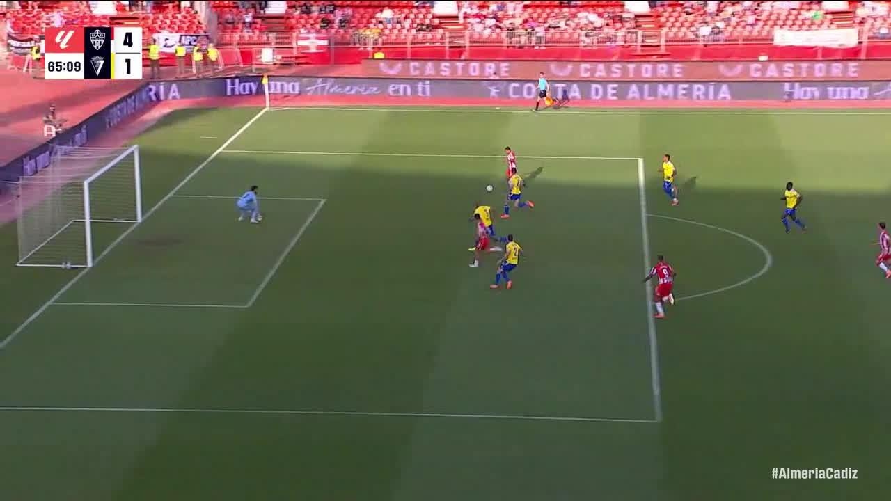 Luis Suárez finds the back of the net for Almería