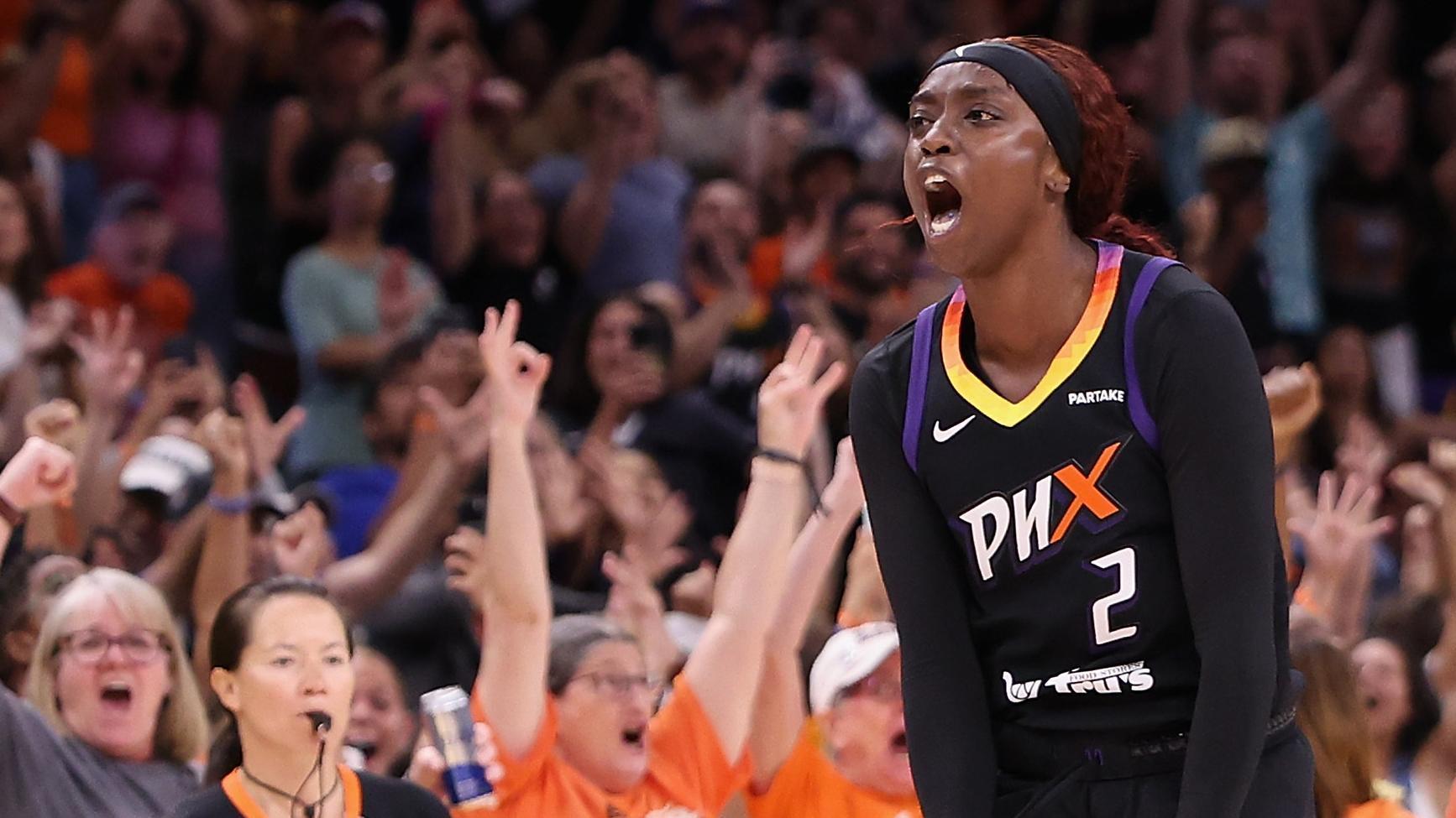 Kahleah Copper calls game with last-second triple for Mercury