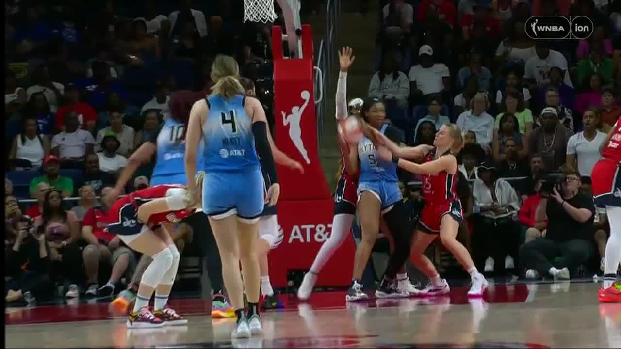 Angel Reese muscles past 2 defenders for a big bucket