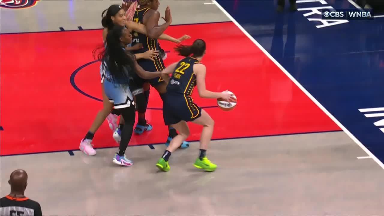 Caitlin Clark's reverse layup gives Fever the lead