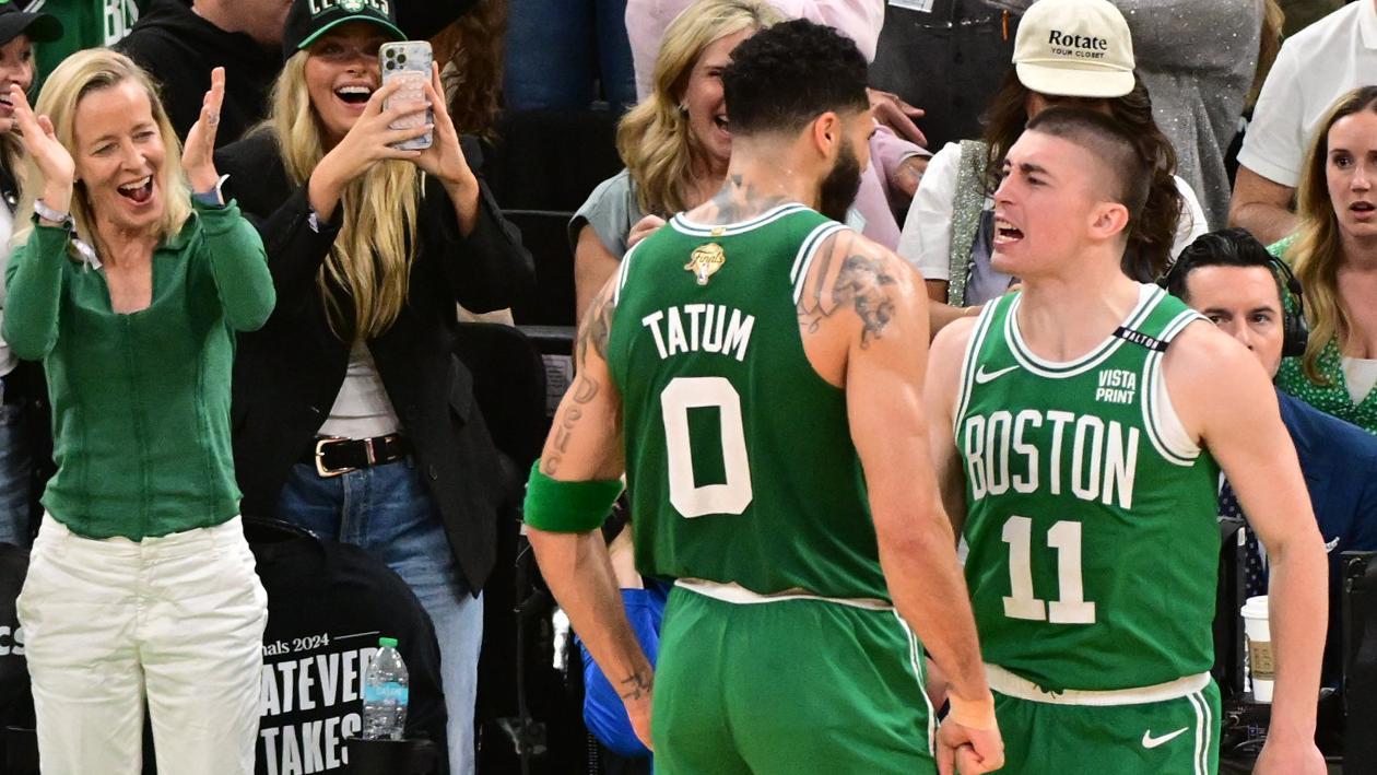 Payton Pritchard's half-court heave beats buzzer to put Celtics up by 21