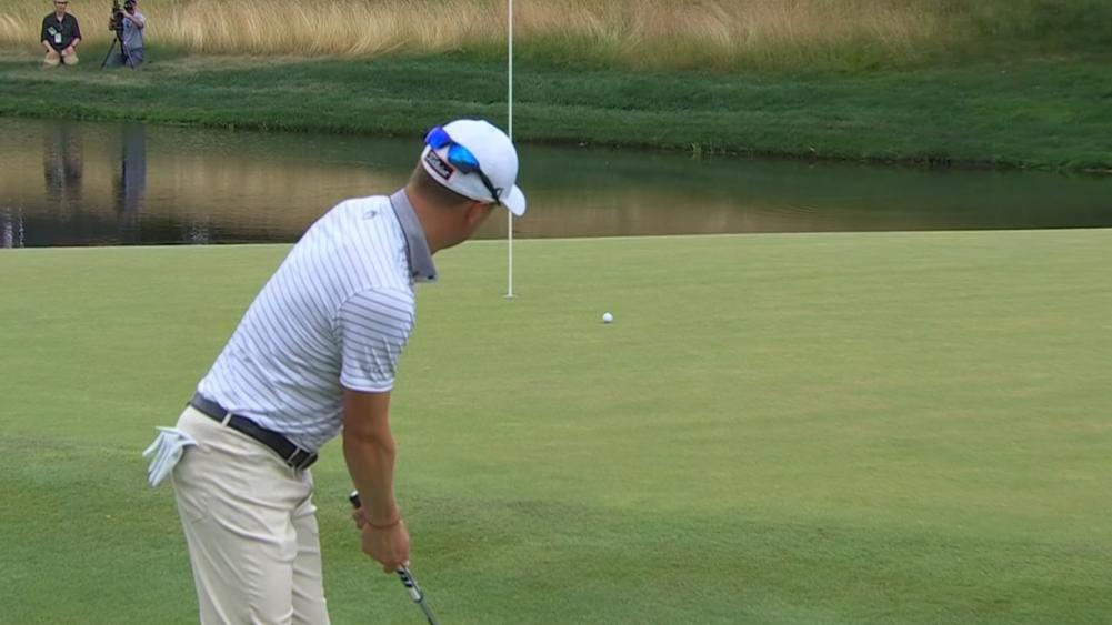 Justin Thomas sinks eagle putt from off the green on Hole 13