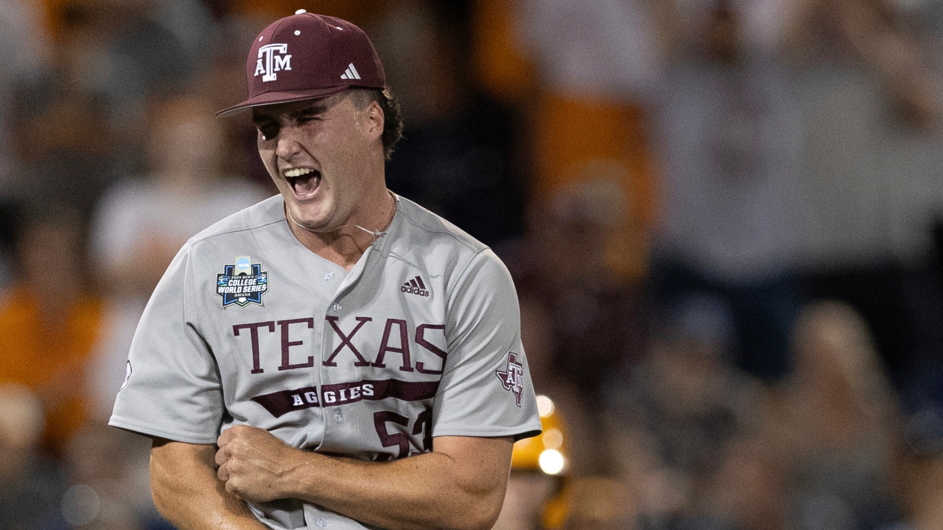 Evan Aschenbeck closes out Game 1 for Texas A&M with 7 strikeouts