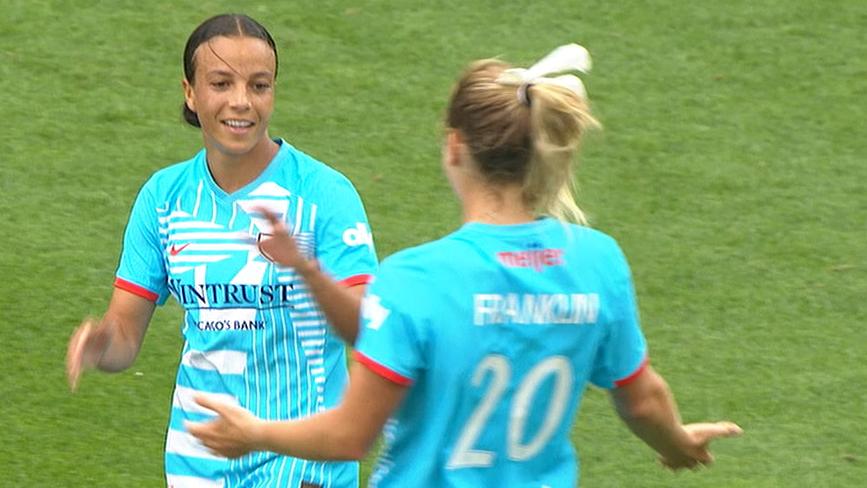 Mal Swanson's stunning strike puts Chicago ahead
