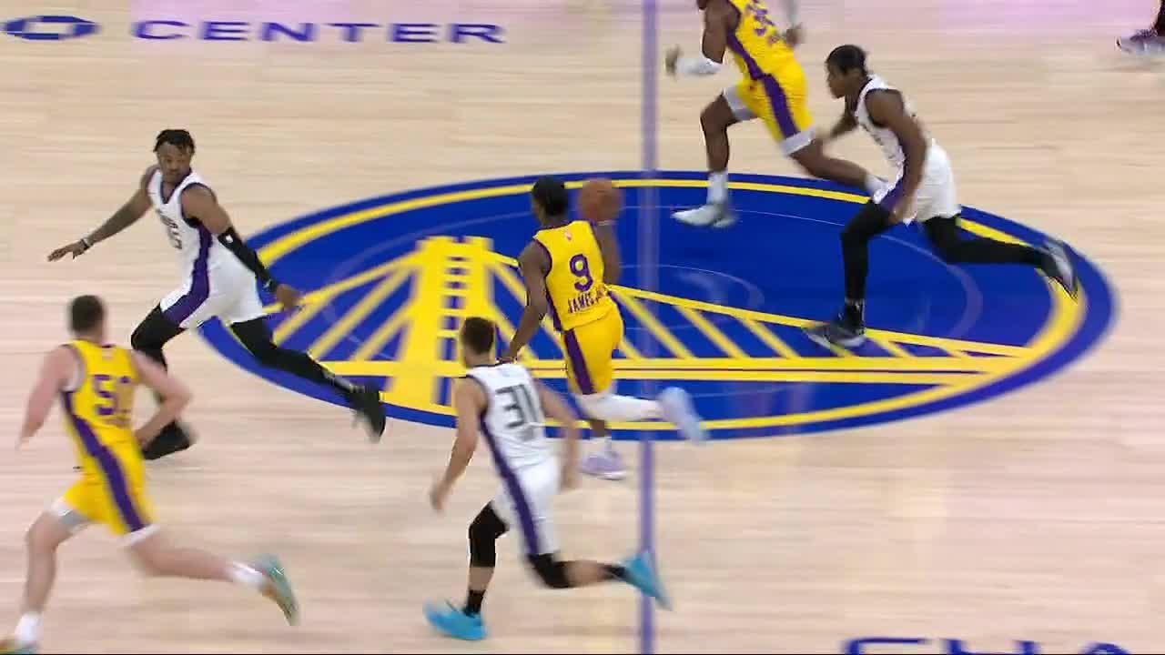 Bronny's steal sets up a Lakers bucket