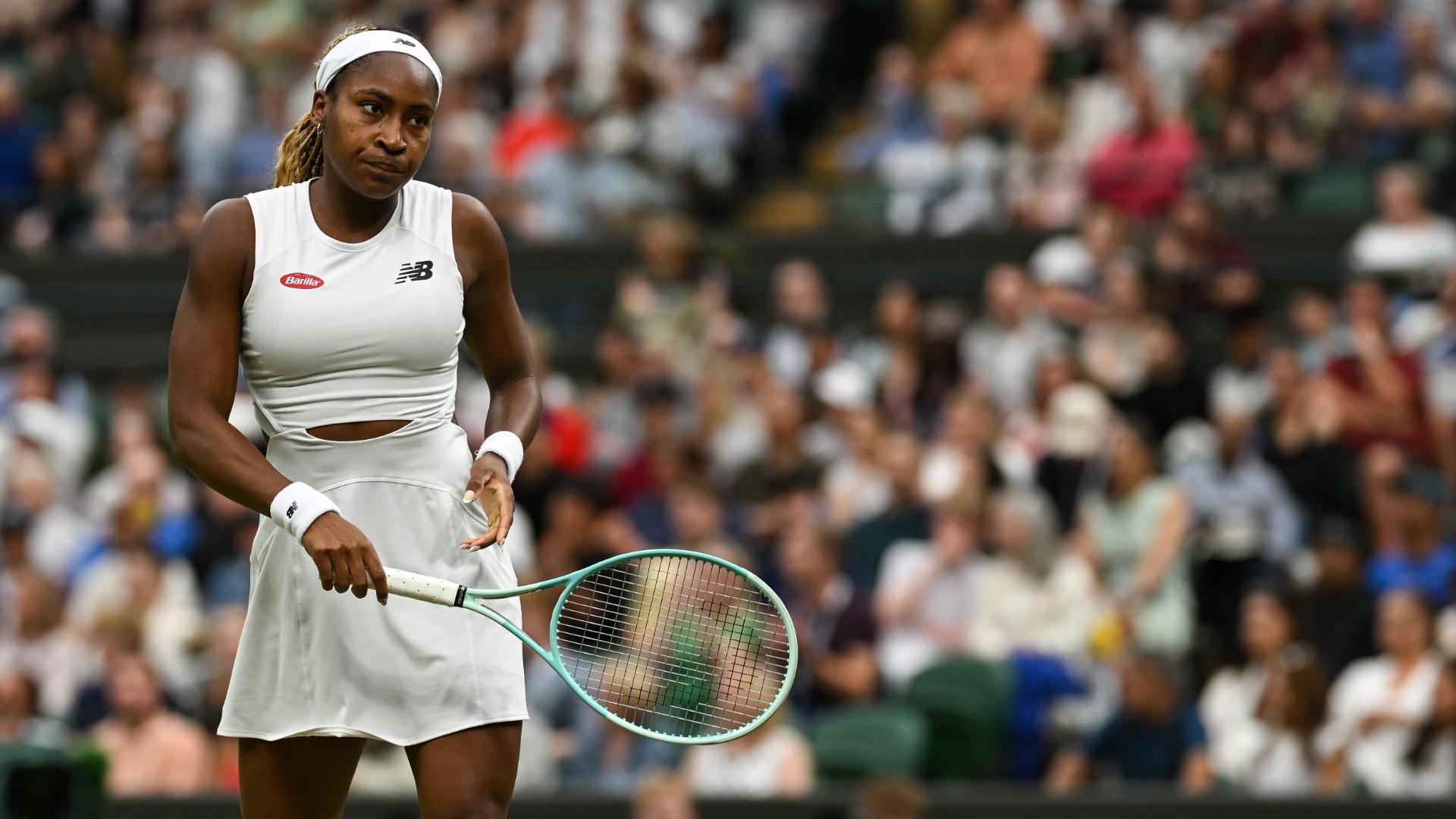 Gauff loses first set to Navarro