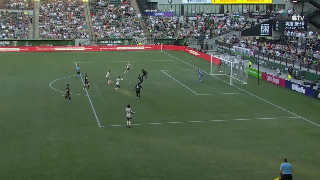 Jonathan Rodríguez scores for Portland