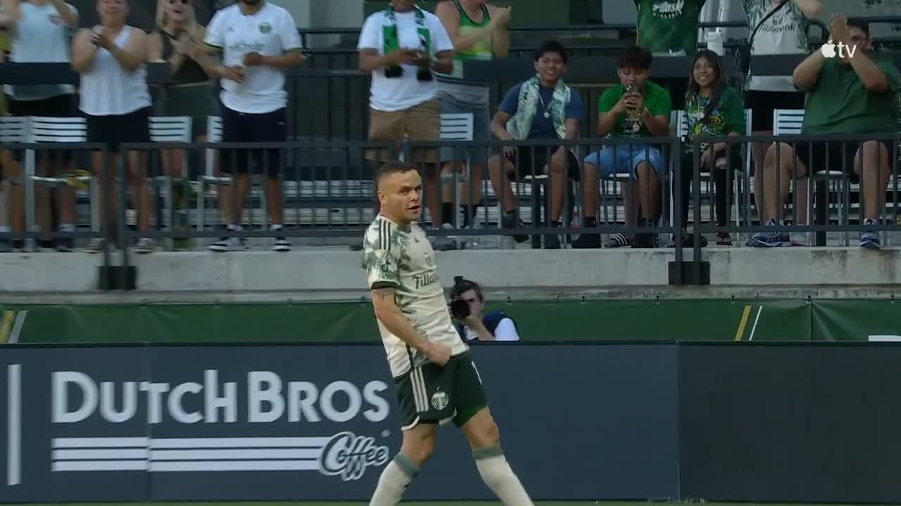 Jonathan Rodríguez strikes again for the brace