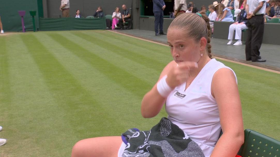 Ostapenko makes coach leave her player box during match