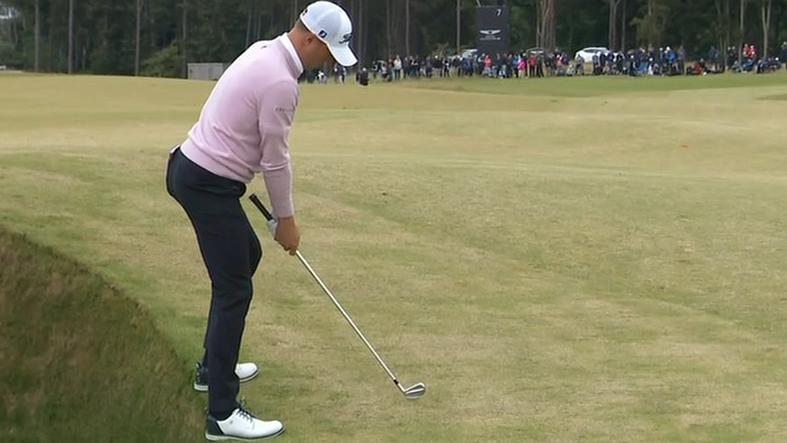 Justin Thomas hits fantastic shot to set up birdie