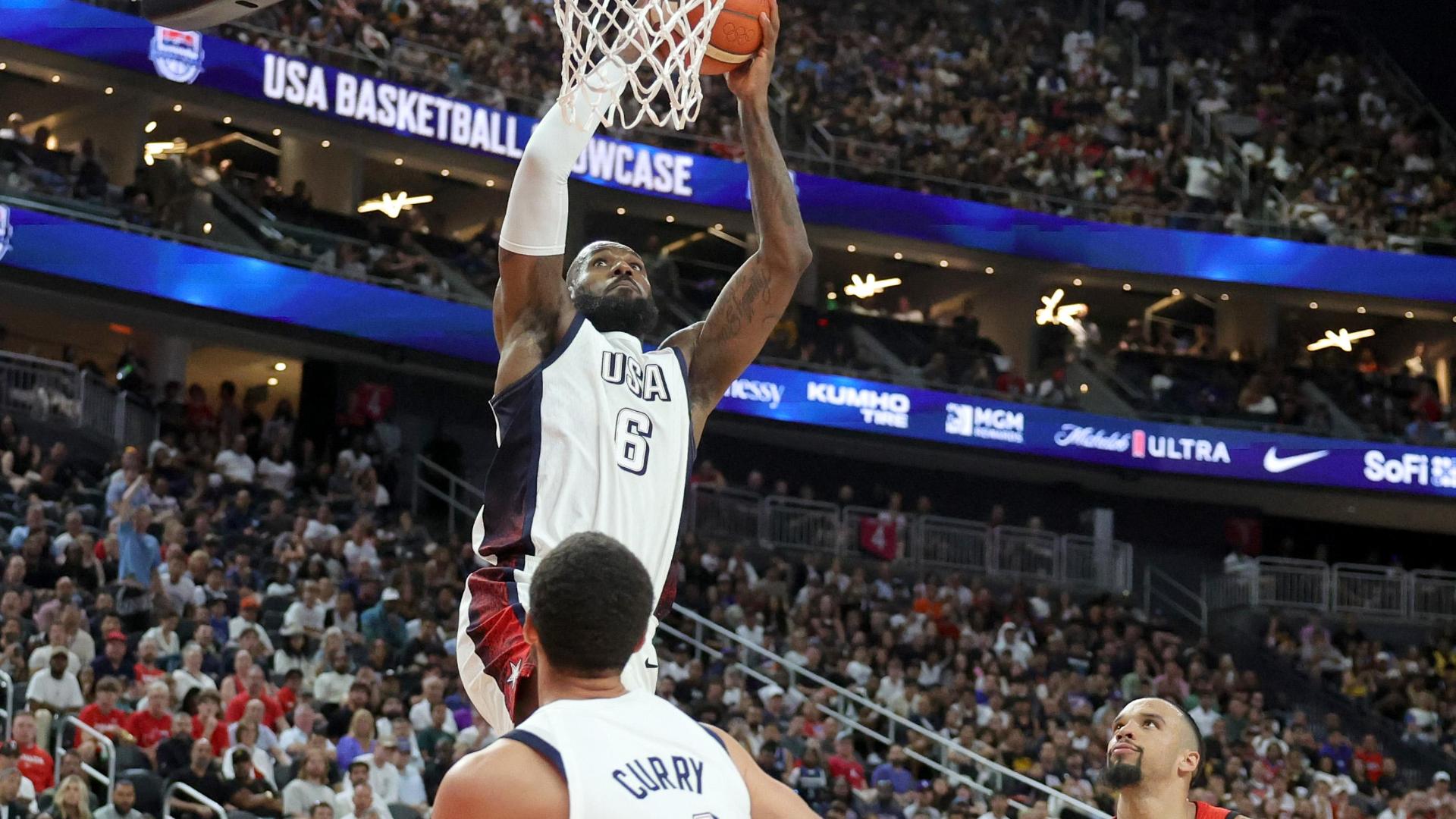 Steph lobs to LeBron for a USA alley-oop