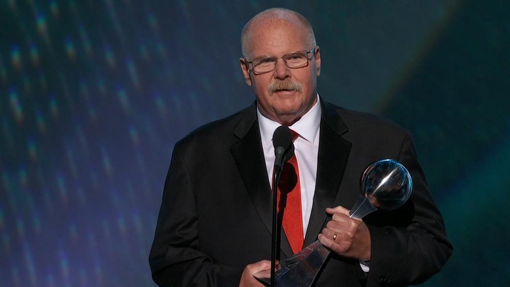Andy Reid accepts award on behalf of Patrick Mahomes for Best Male Athlete