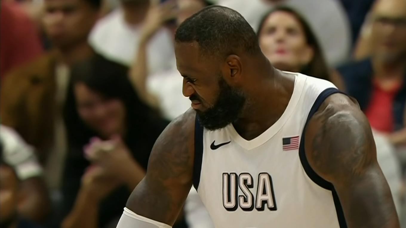 LeBron hammers down emphatic alley-oop slam for Team USA