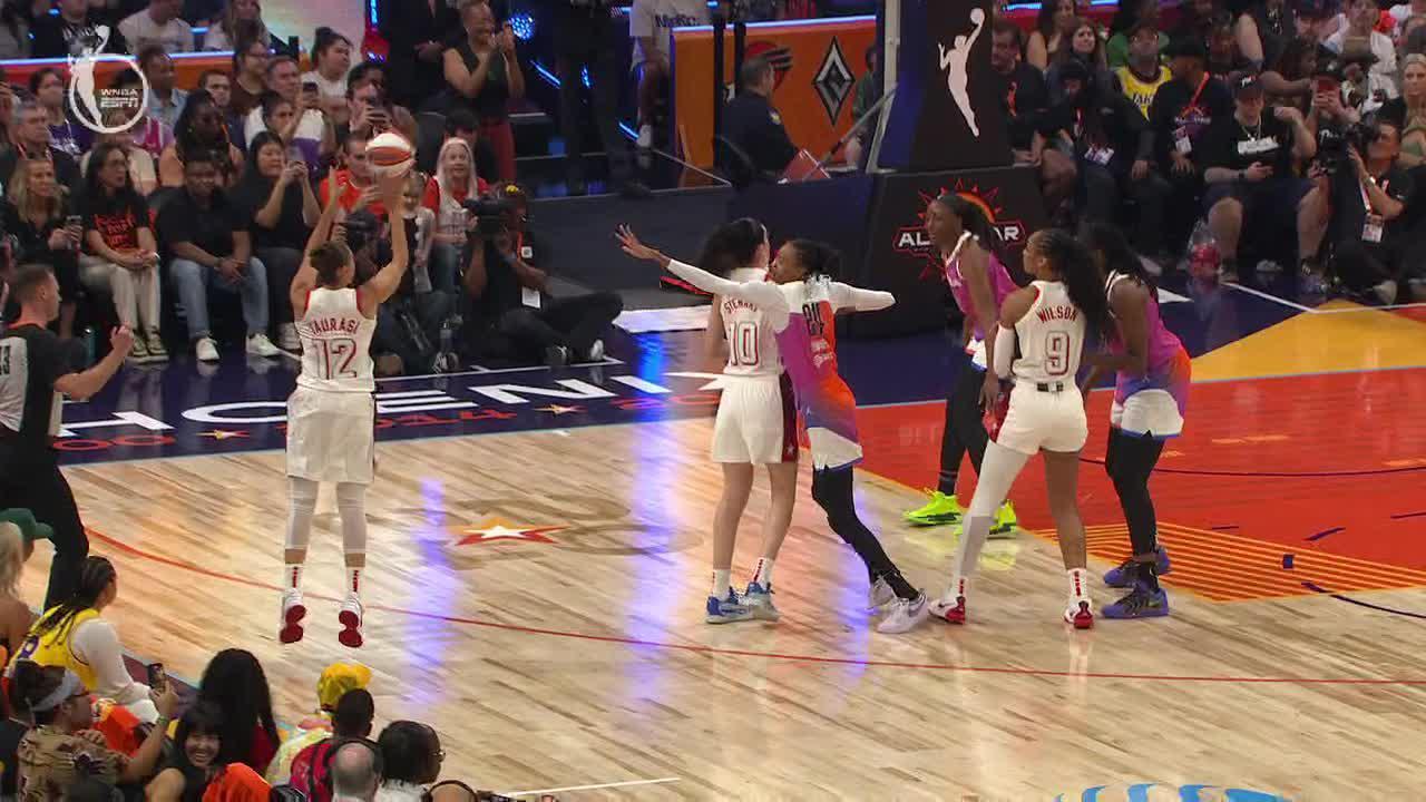 Diana Taurasi cashes in 3 for Team USA