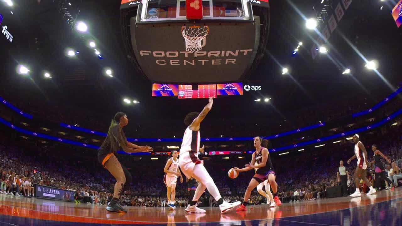 Caitlin Clark finds Angel Reese for a layup