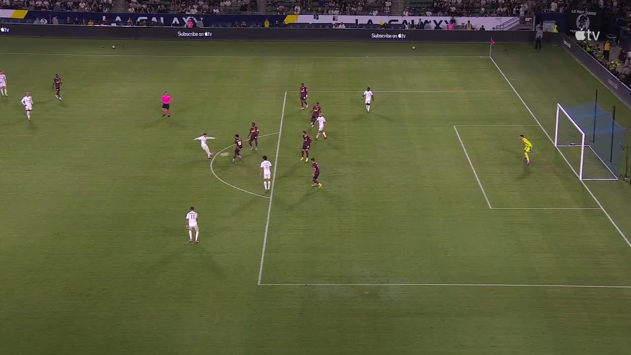 Ricard Puig slots in the goal for LA Galaxy