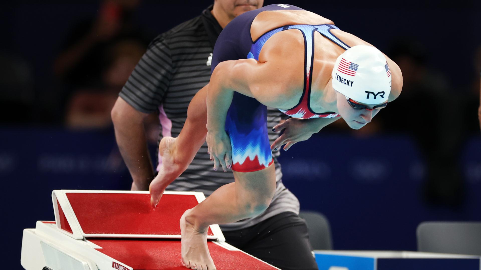 Ledecky claims bronze in 400m freestyle