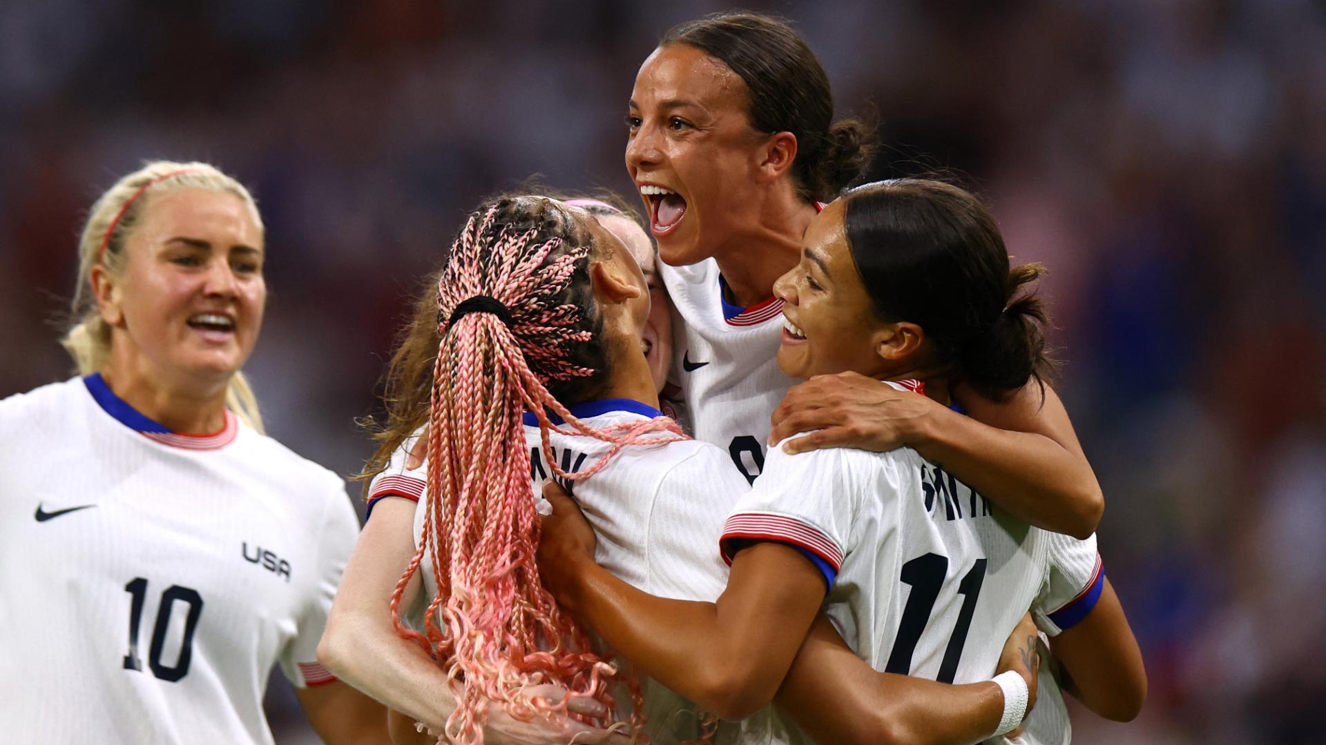 Sophia Smith's brace powers U.S. past Germany