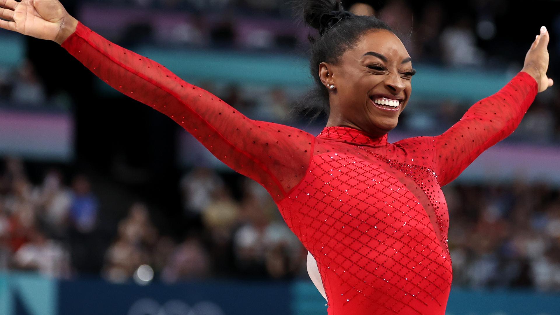 Simone Biles takes gold in the women's vault