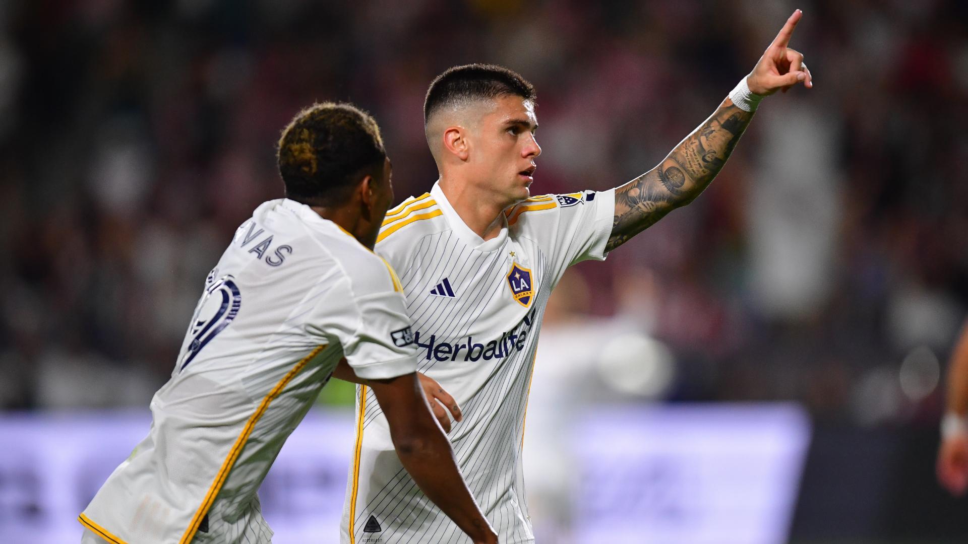 Gabriel Pec's goal puts Galaxy ahead