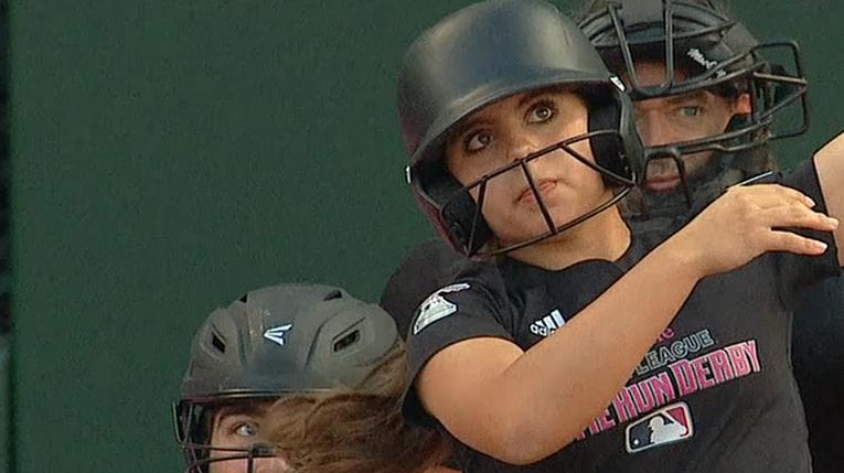 Sophia Silverstein hits 25 HRs to win Little League softball HR derby