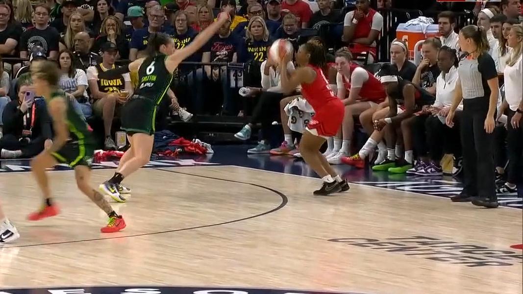 Kelsey Mitchell drains a 3