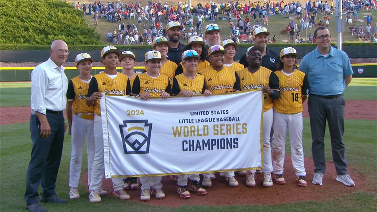 Florida celebrates after winning LLWS U.S. championship