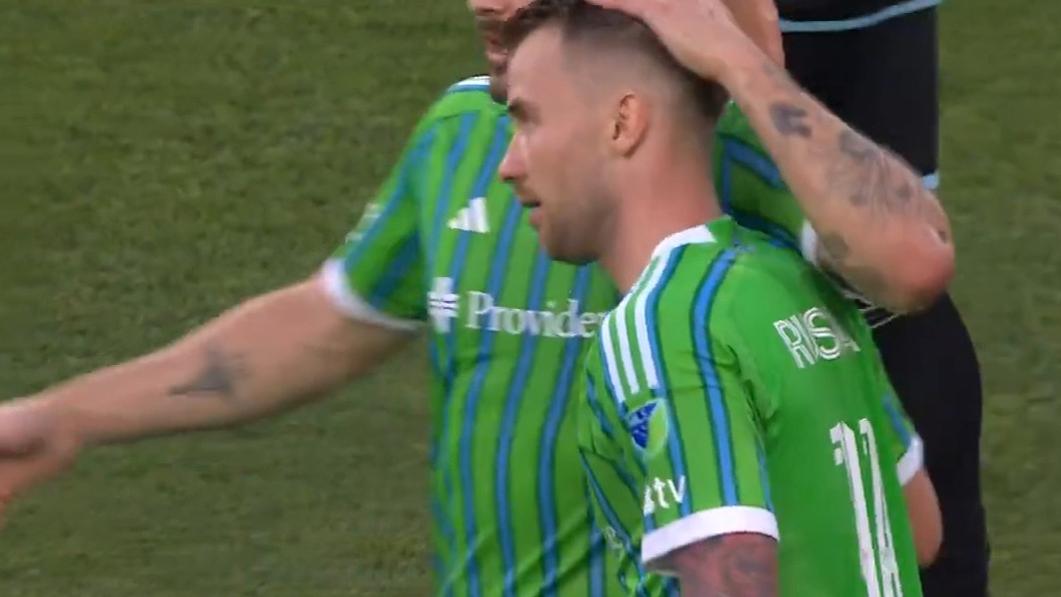 Albert Rusnák rips one from outside the box for a Sounders lead