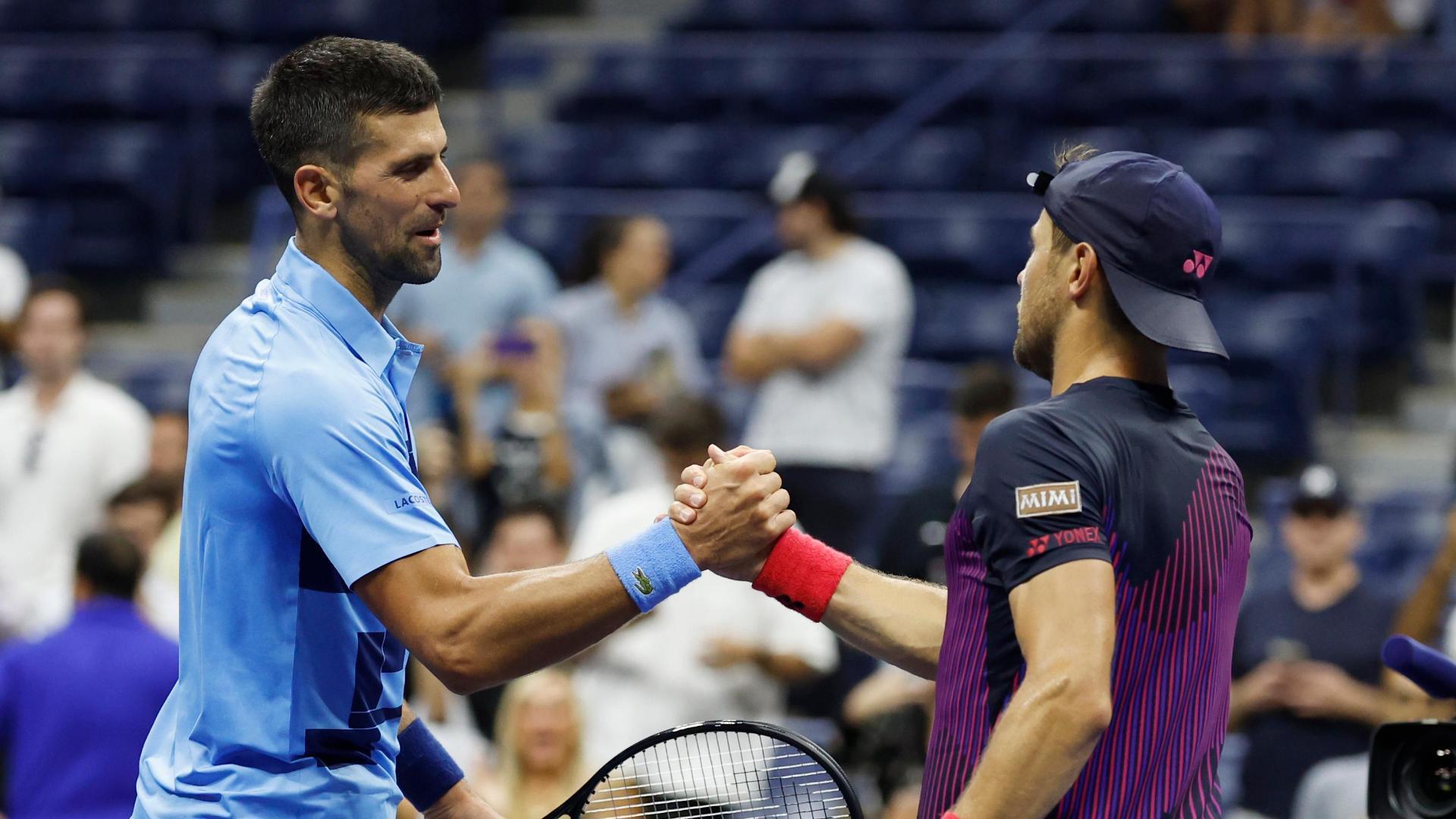 Djokovic advances in straight sets in opening round of US Open