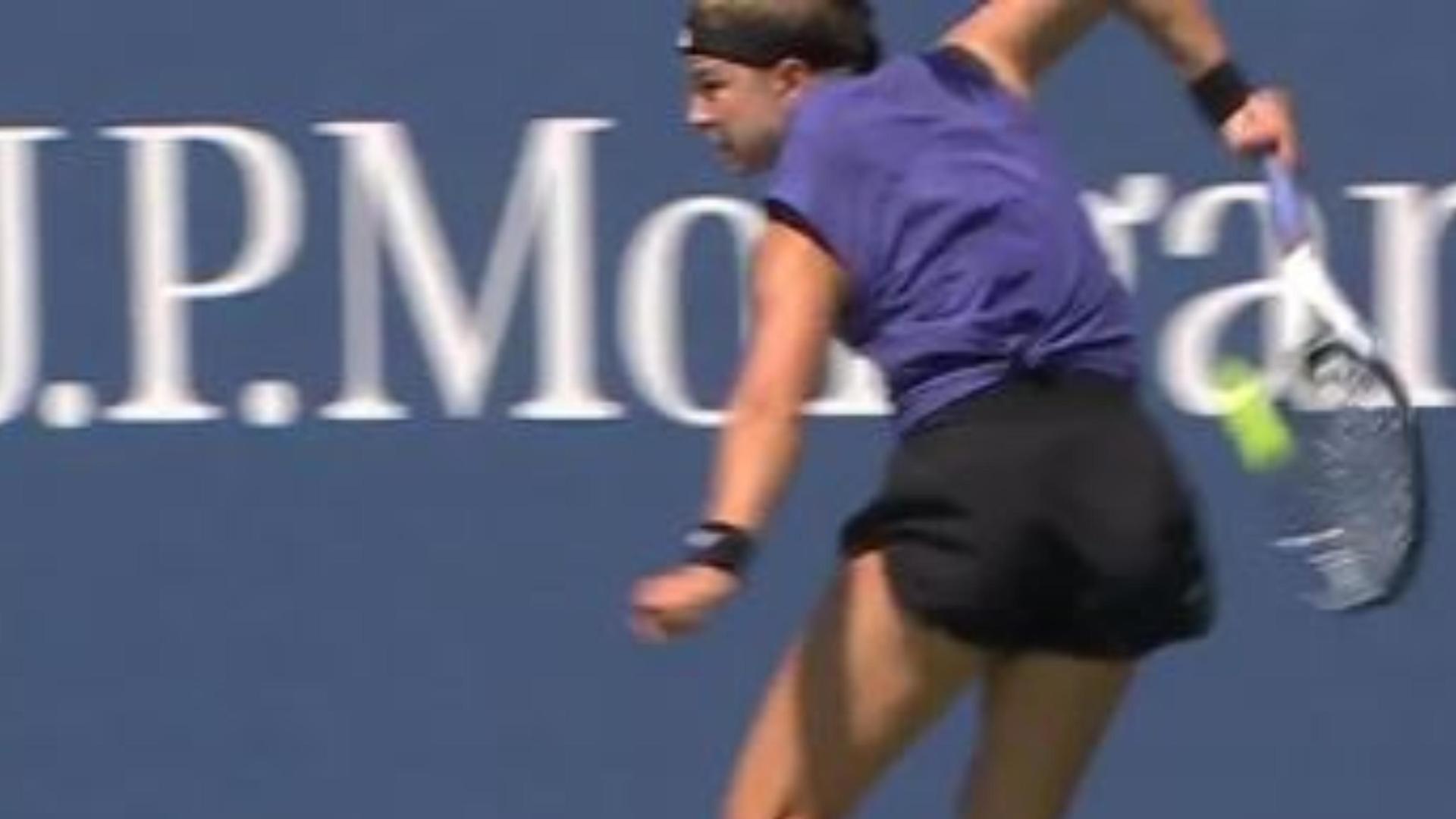 Karolina Muchova hits outrageous shot at the US Open