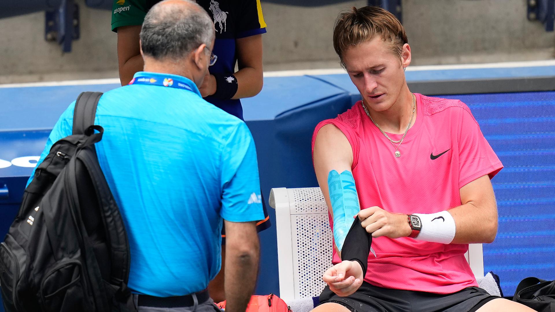 Tomas Machac takes down injured Sebastian Korda in straight sets